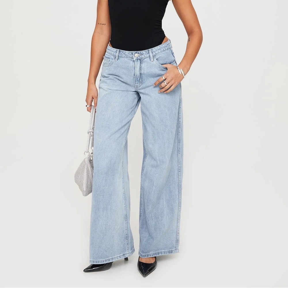 Princess Polly Ramos Low Rise Denim Jeans Light Wash